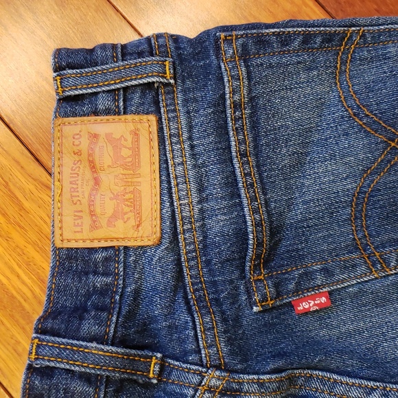 Levi's Blue Denim Jean shorts size 25. Button Fly 5 pocket - Picture 3 of 11